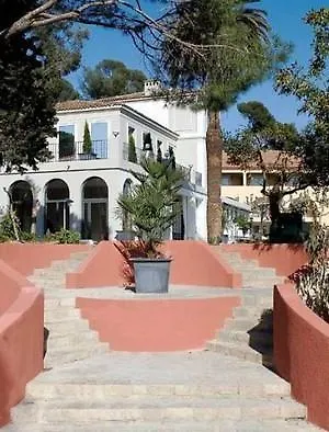 Le Chateau Des Artistes