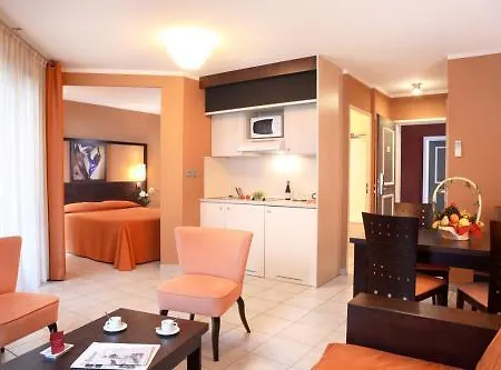 Apartment Le Chateau Des Artistes Cannes