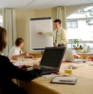 Le Chateau Des Artistes