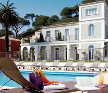 Le Chateau Des Artistes