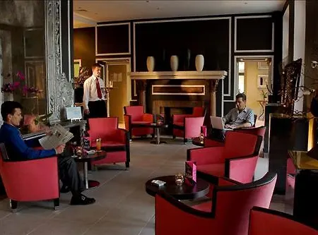Le Chateau Des Artistes Apartmán *