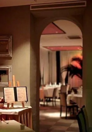 Le Chateau Des Artistes *