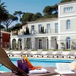 Le Chateau Des Artistes