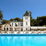 Le Chateau Des Artistes